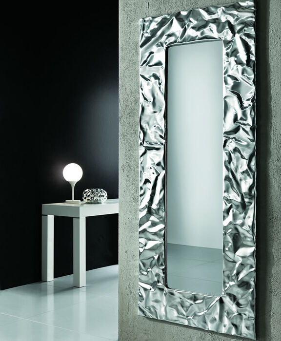 Riflessi propone specchi artigianali con cornice a specchio