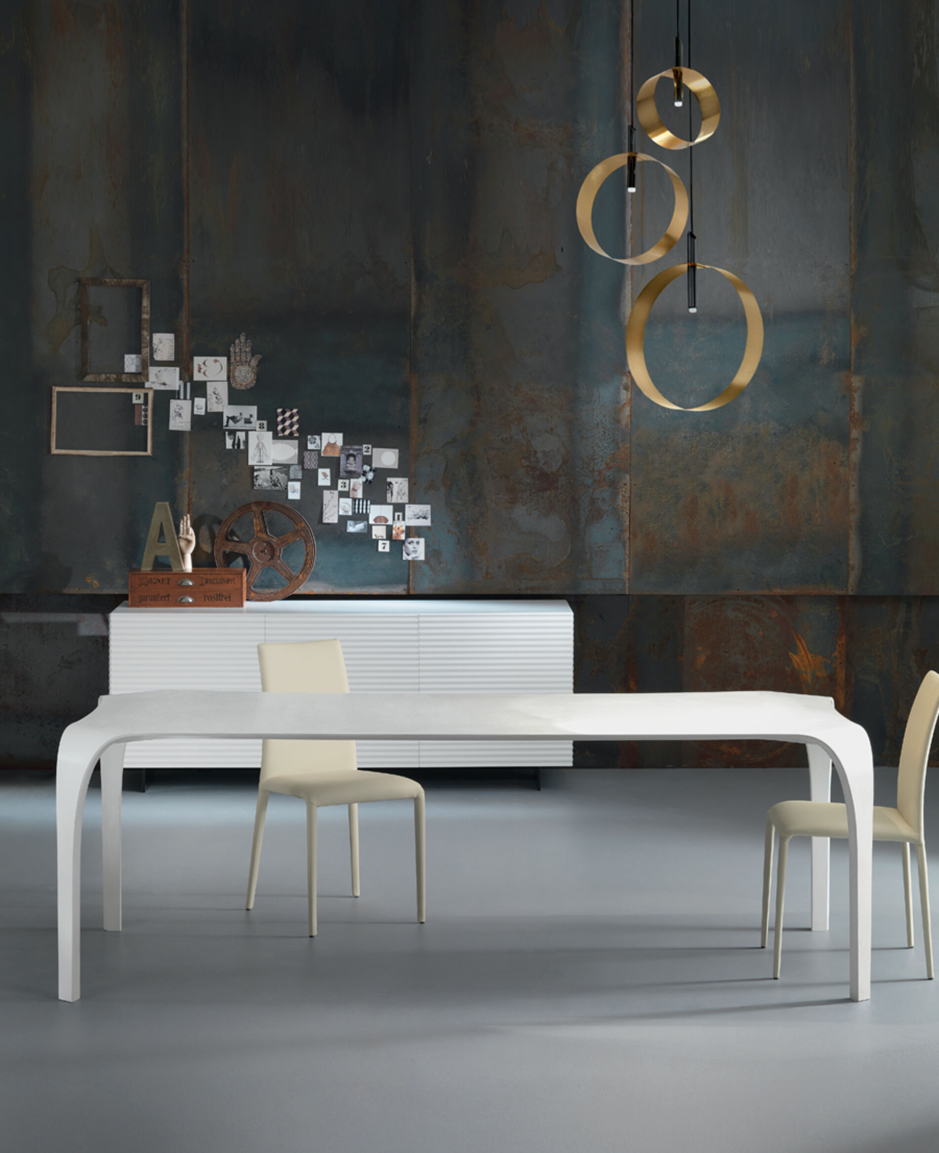 Tavolo bianco di design -  Unico, Riflessi